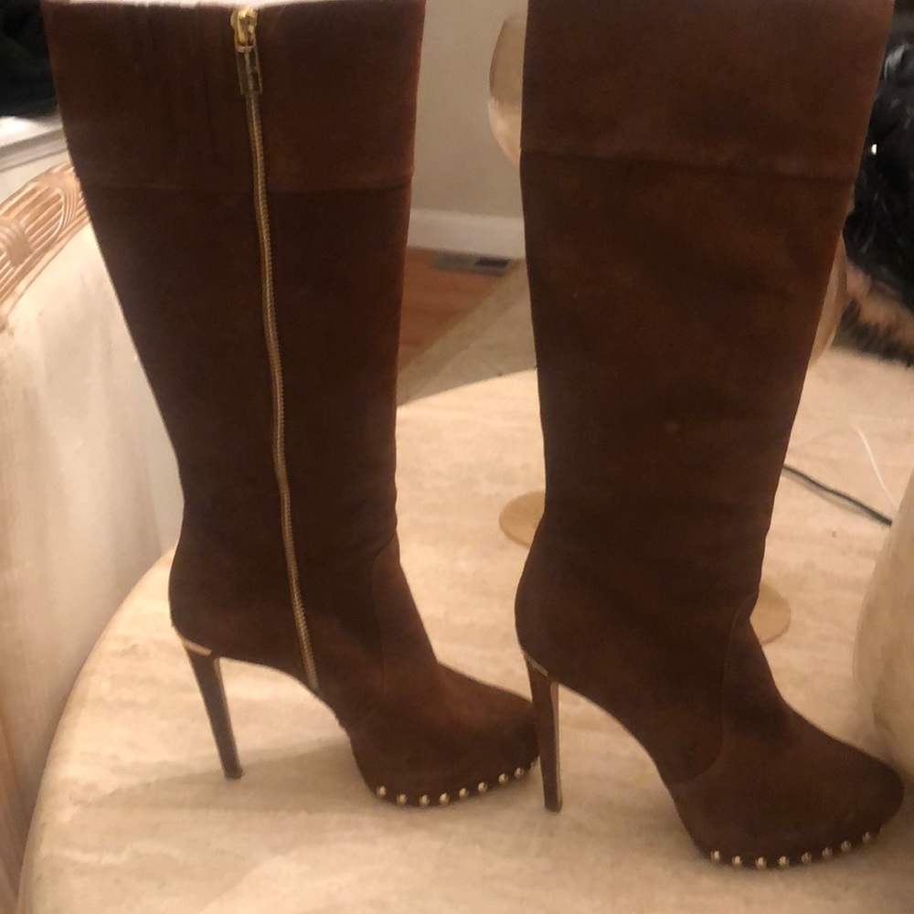 Michael koors boots light brown suede studs toe